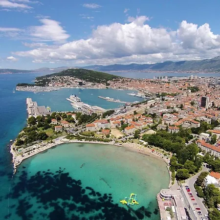 Appartement With A Parking Space - 17872 Split