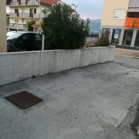 With A Parking Space - 17872 Split